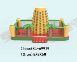 팽창식 암벽 등반: 재미있는 야외 어드벤처 놀이터 열대 야자수